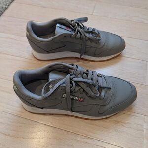 Reebok Men's Gray Classic Sneakers